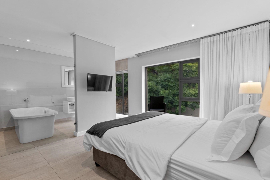 10 Bedroom Property for Sale in Camps Bay Western Cape